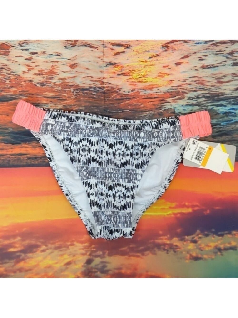 Go gossip bikini bottom size small